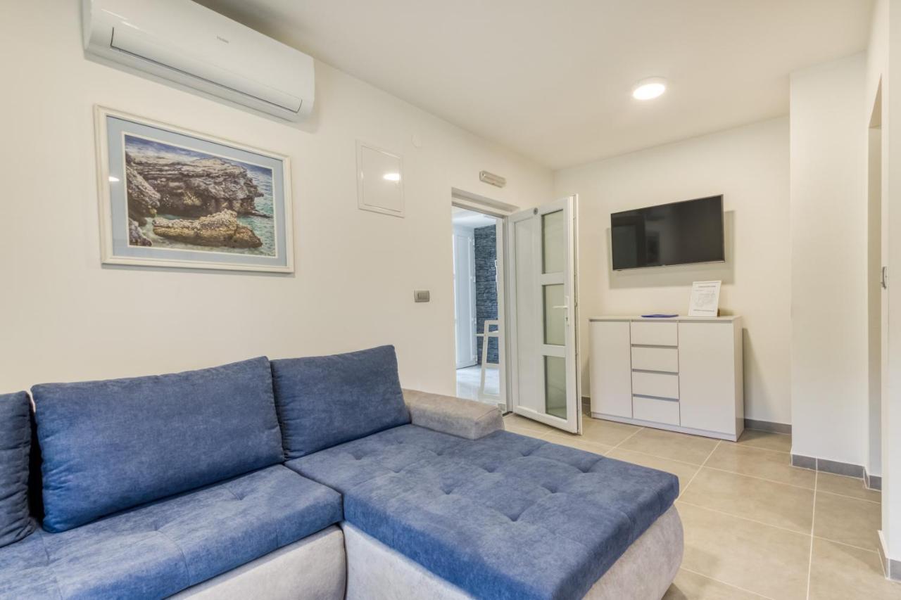 Apartmani Leptir Rakovica Zewnętrze zdjęcie