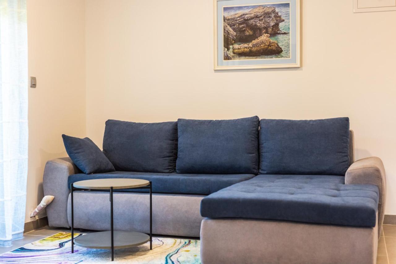 Apartmani Leptir Rakovica Zewnętrze zdjęcie