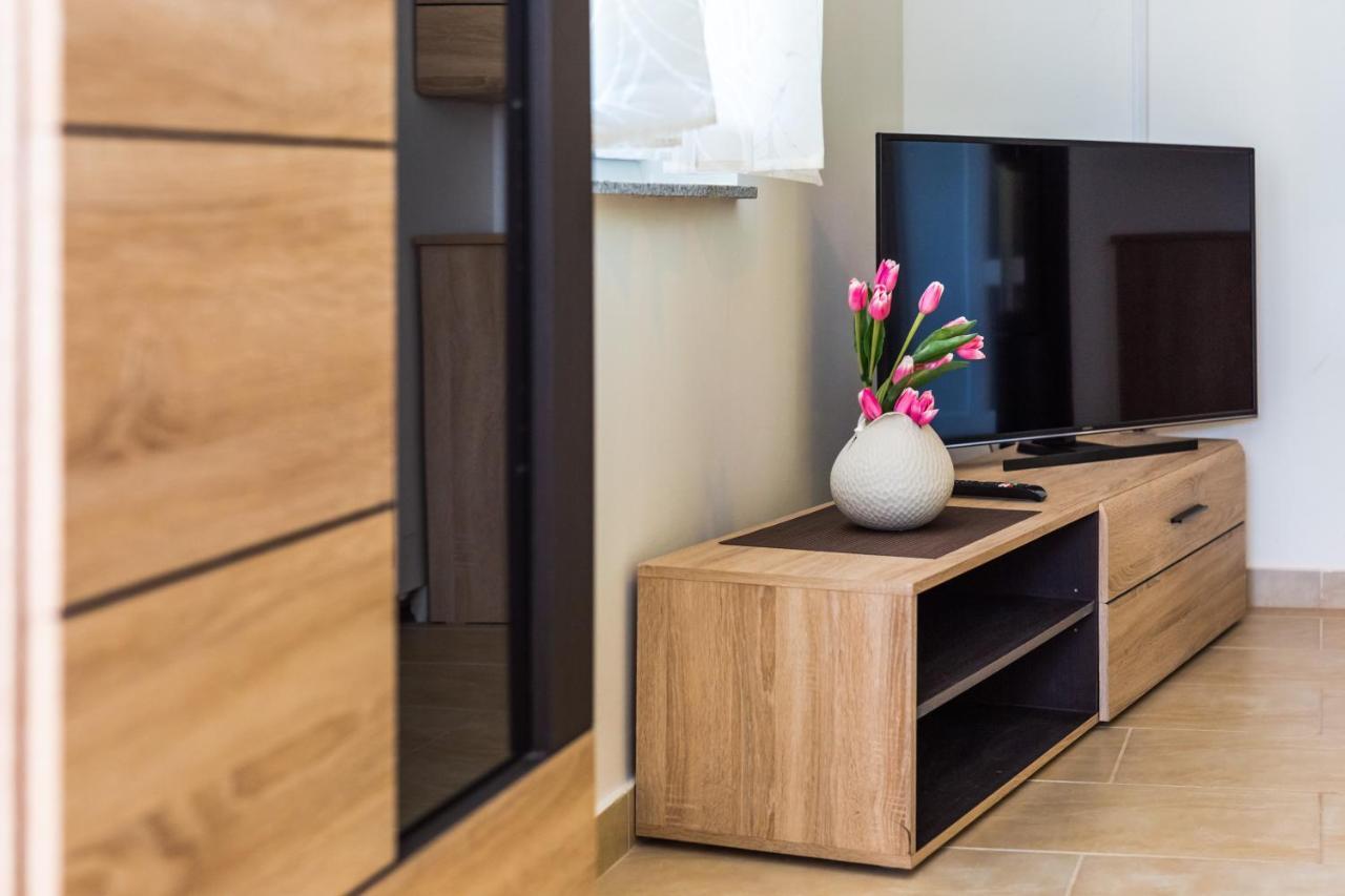 Apartmani Leptir Rakovica Zewnętrze zdjęcie