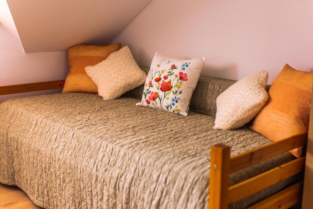 Apartmani Leptir Rakovica Zewnętrze zdjęcie