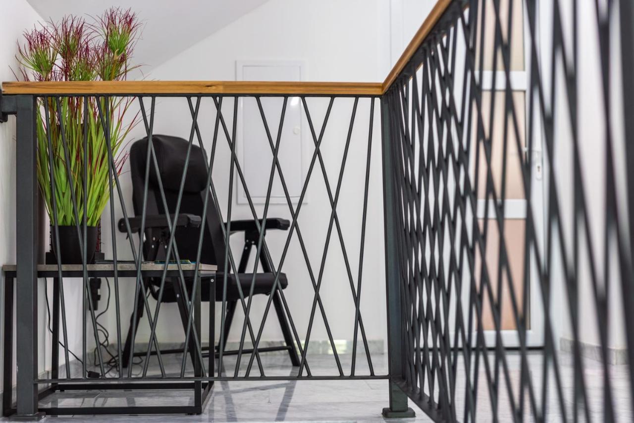 Apartmani Leptir Rakovica Zewnętrze zdjęcie