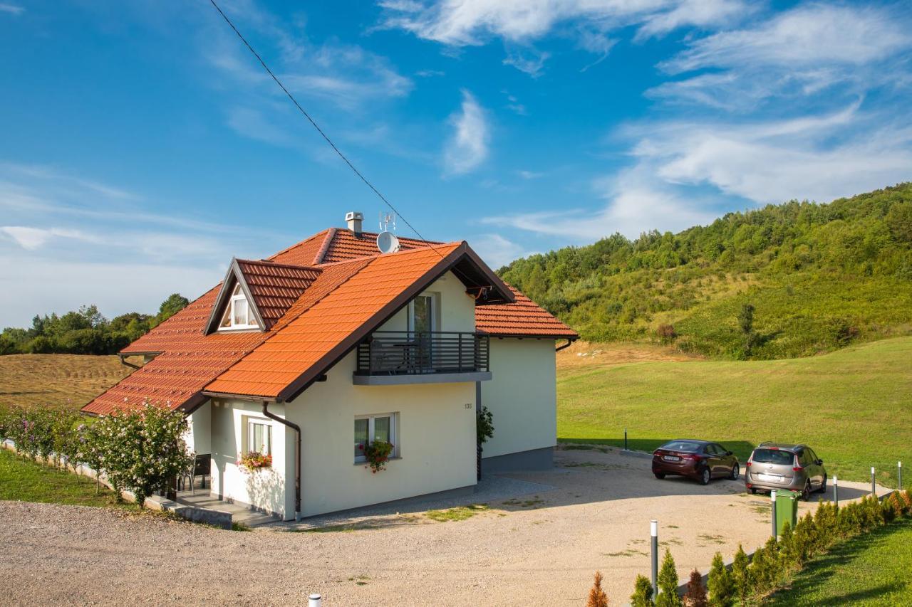 Apartmani Leptir Rakovica Zewnętrze zdjęcie